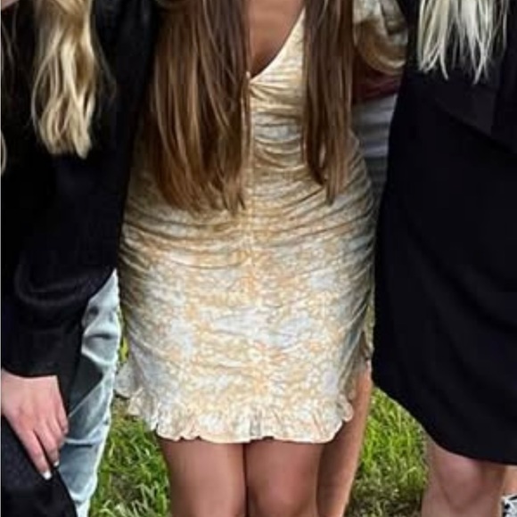 Skylar + Madison Yellow Floral Mini Dress - Picture 1 of 2